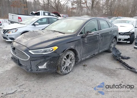 2020 Ford Fusion Titanium z USA, uszkodzony, nr VIN 3FA6P0D97LR191912